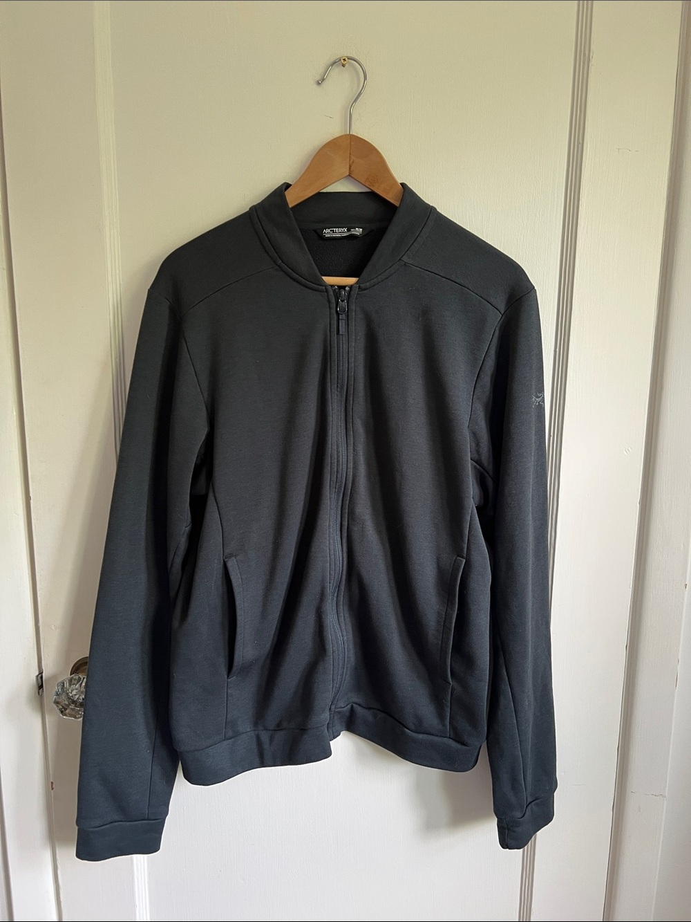 Arc'teryx Men’s Dallen Fleece Jacket in Charcoal Full-Zip Bomber-Style Size M